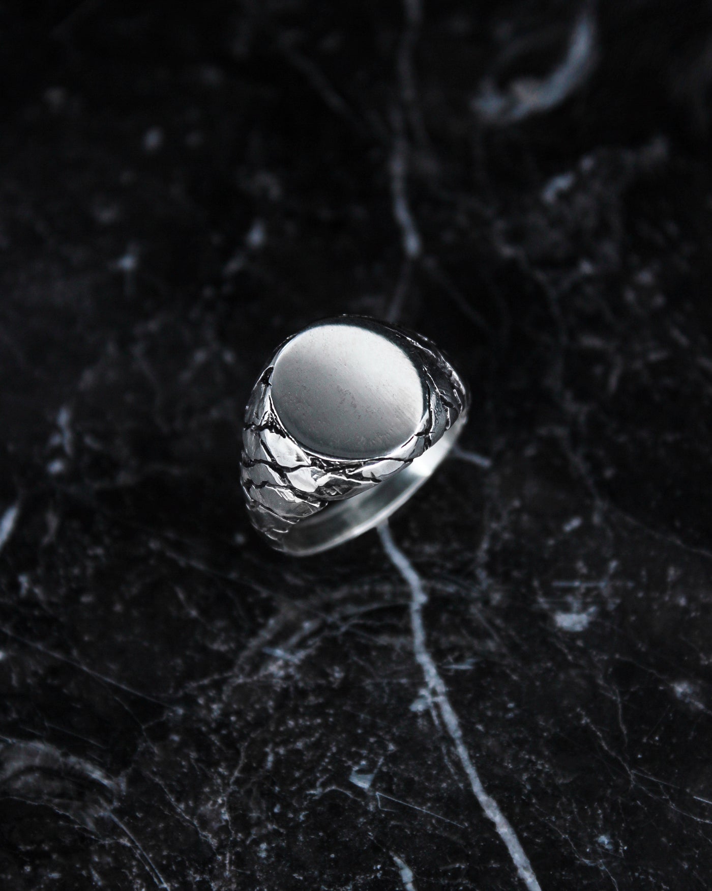 ROCK CHEVALIER RING