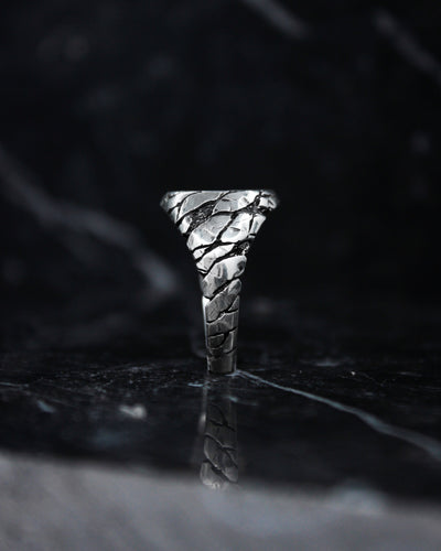 ROCK CHEVALIER RING